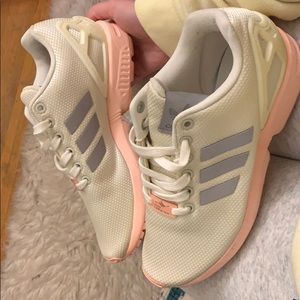 Adidas torsion sneakers